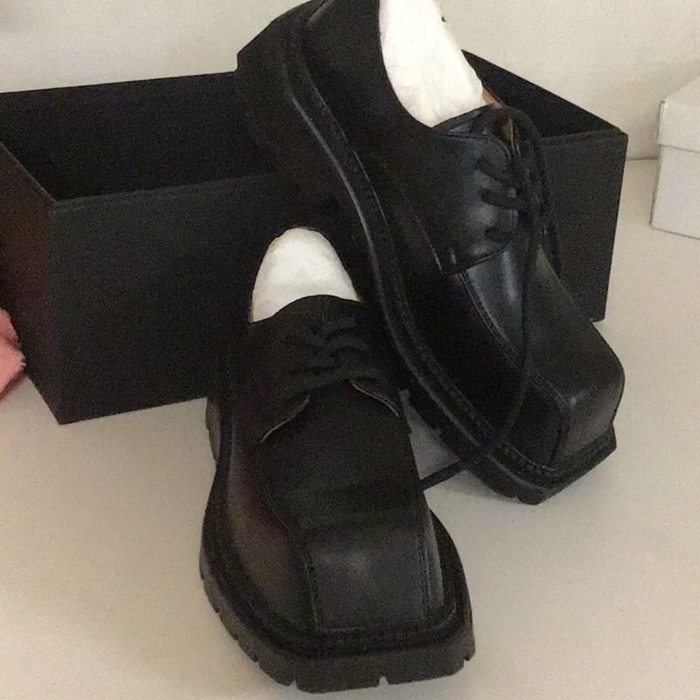 Source Unknown Black Oxfords Classic Design